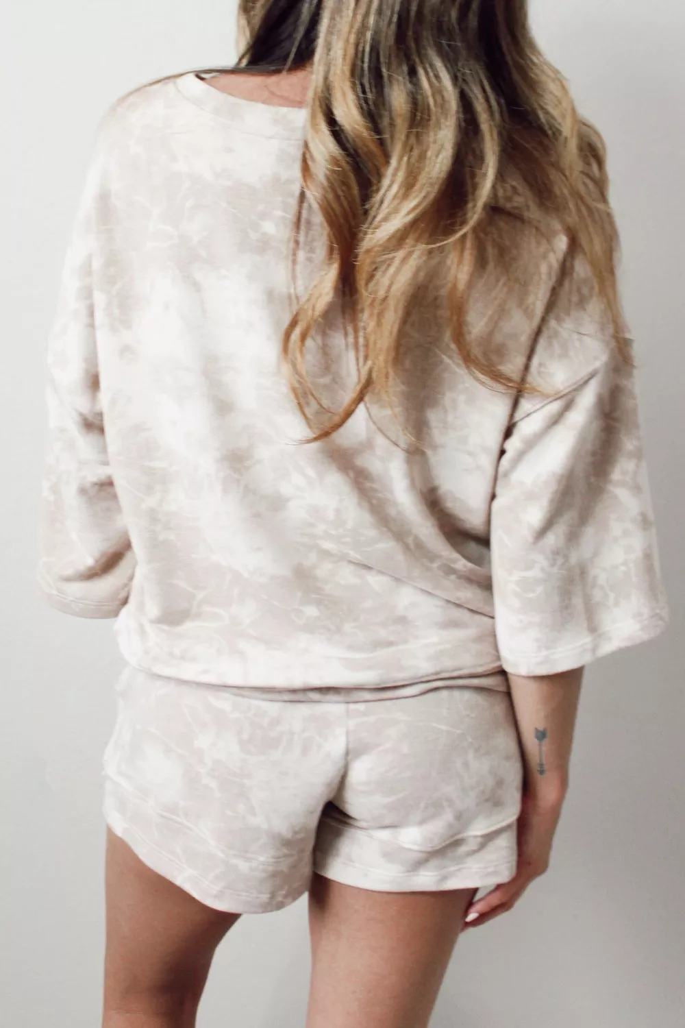 Relaxed Fit Tie-Dye Top and Shorts Set - Image 2