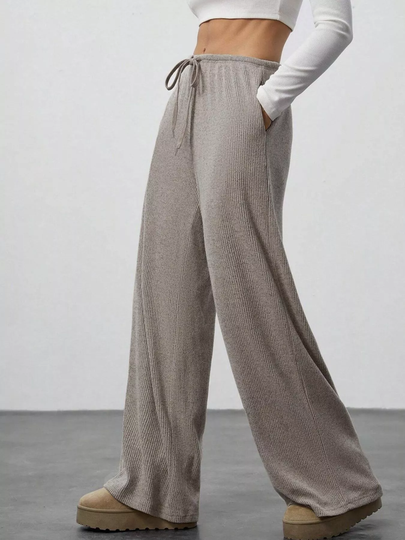 Relaxed Fit Wide Leg Pants - Image 5