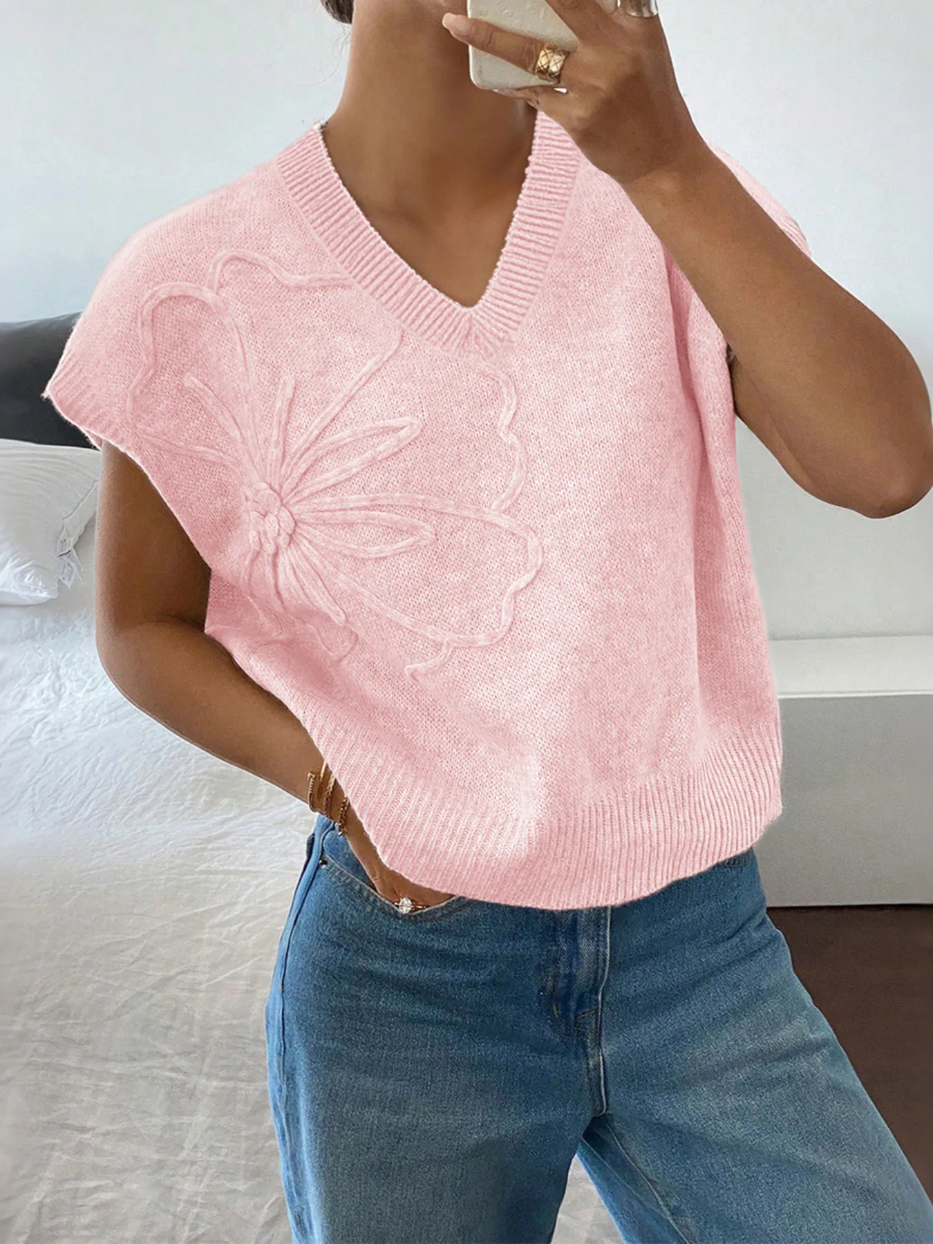 Ribbed Hem V-Neck Short Sleeve Sweater - Image 10