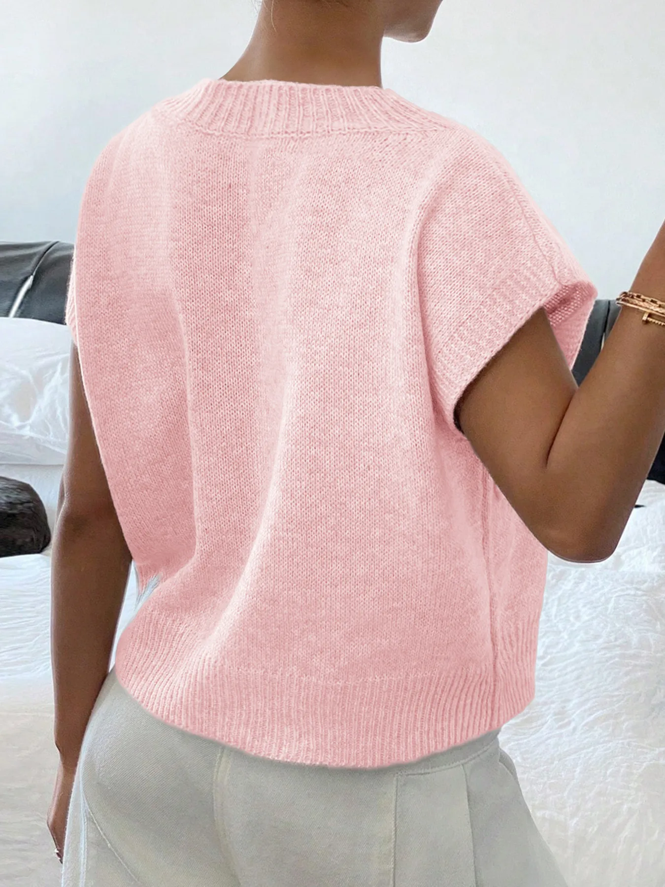 Ribbed Hem V-Neck Short Sleeve Sweater - Image 11