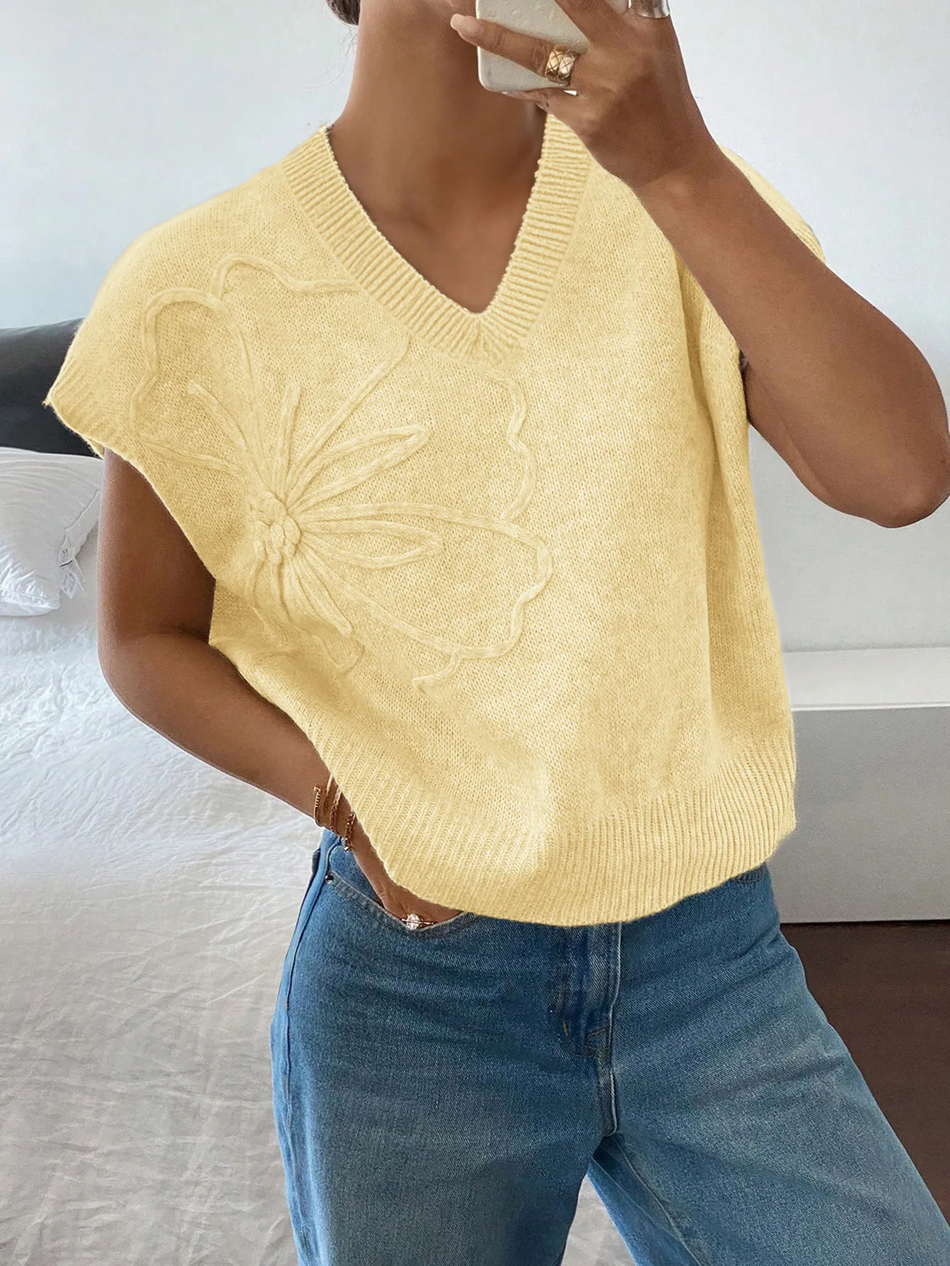 Ribbed Hem V-Neck Short Sleeve Sweater - Image 14