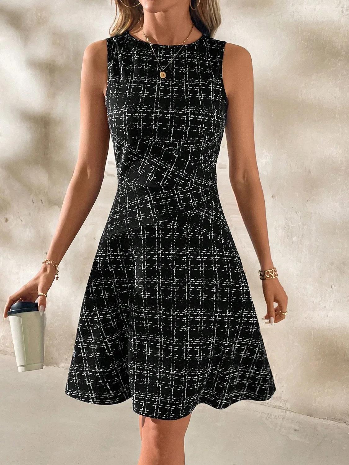 Round Neck Sleeveless Dress - Image 7