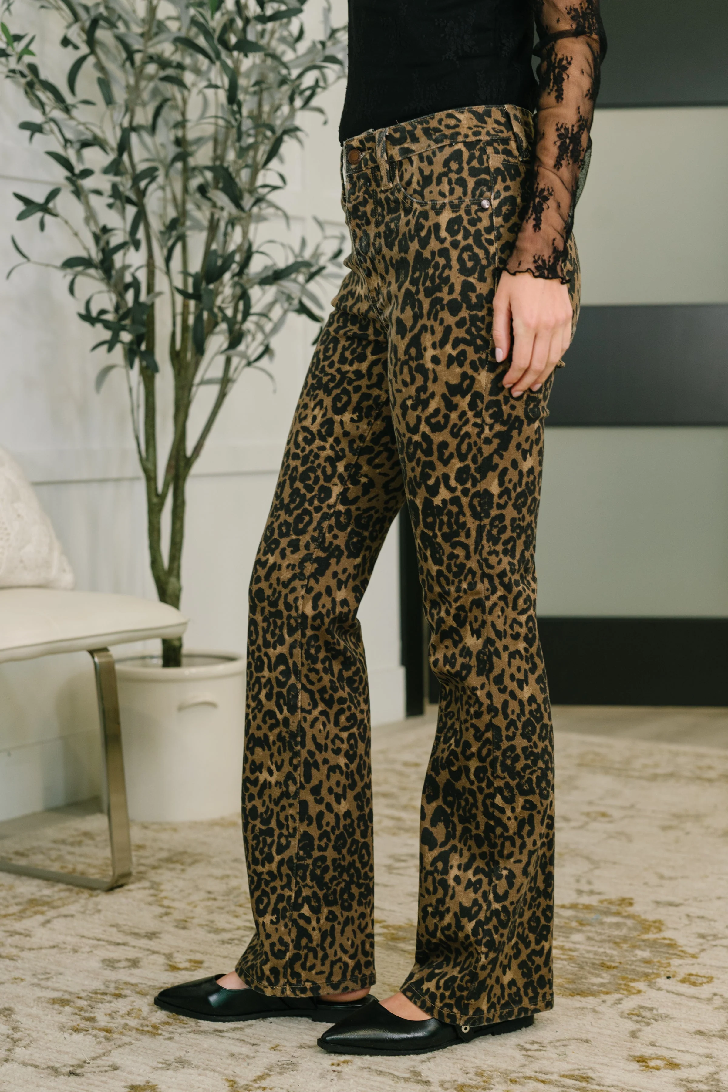 Roxy High Waist Bootcut Leopard Print - Image 4