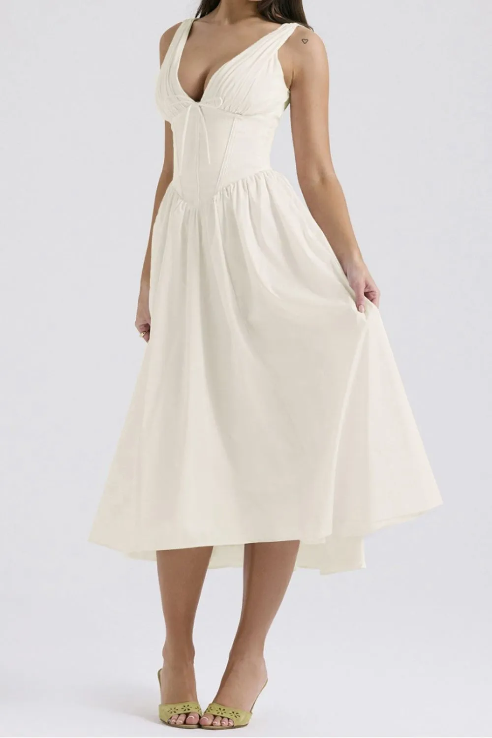 Ruched V-Neck Sleeveless Dress with Pockets - Image 15
