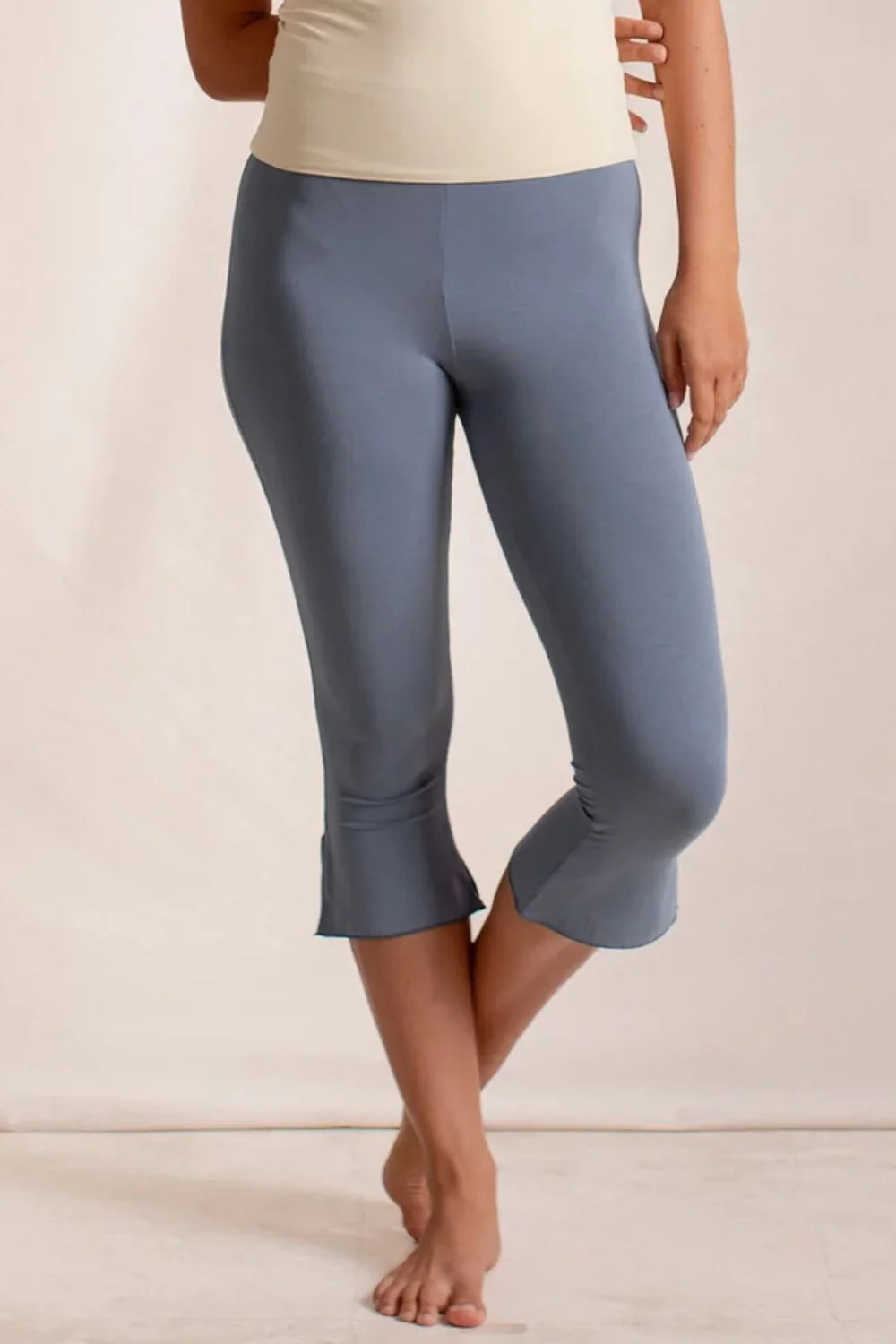 Side Slit Capris Leggings - Image 10