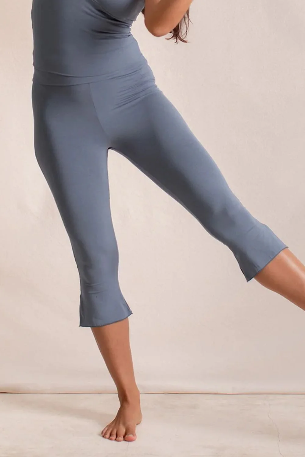 Side Slit Capris Leggings - Image 13