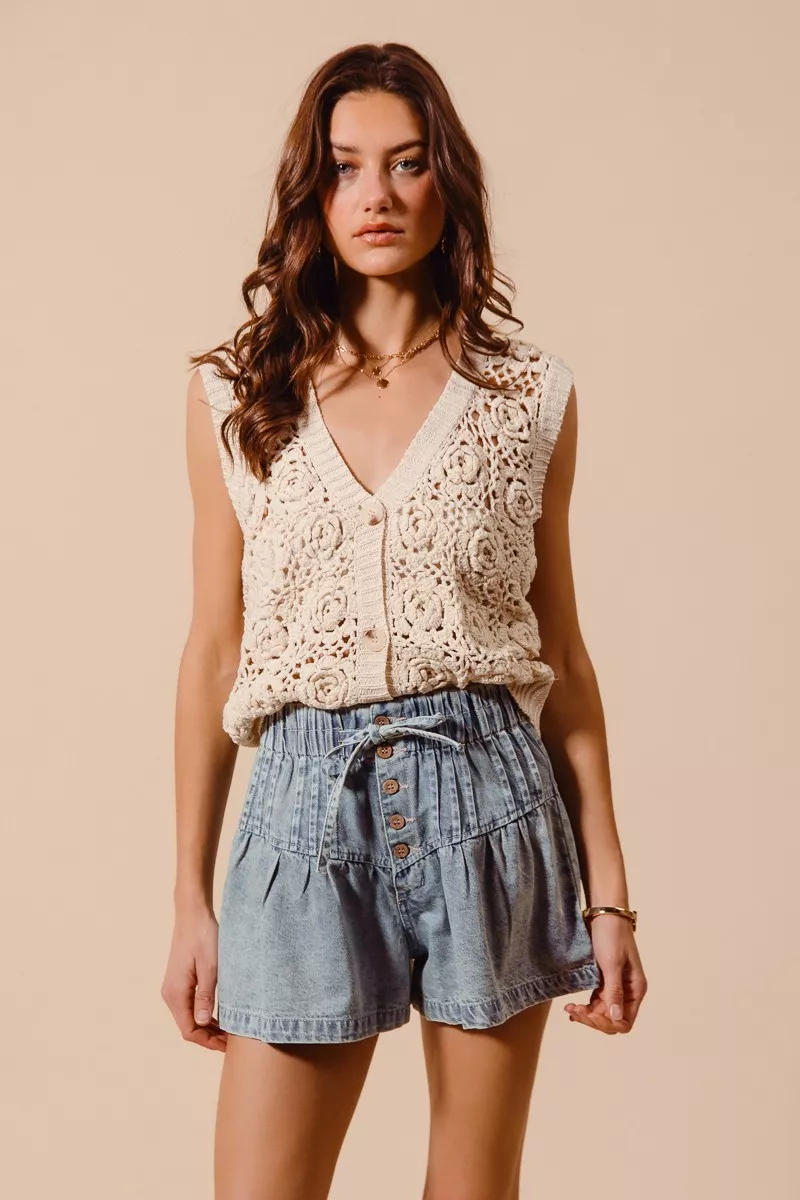 SO ME Flared Denim Shorts with Elasticized Waist - Image 4