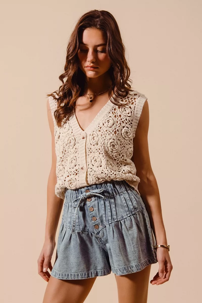 SO ME Flared Denim Shorts with Elasticized Waist - Image 7