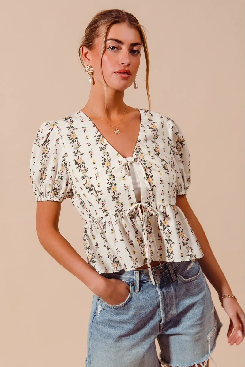 SO ME Floral Print Tie Front Shirred Hem Blouse - Image 3