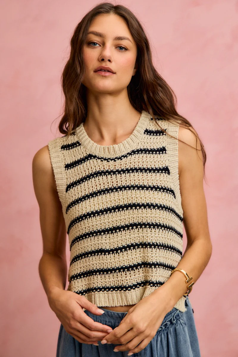 SO ME Low Gauge Textured Stripe Sleeveless Sweater Top - Image 9