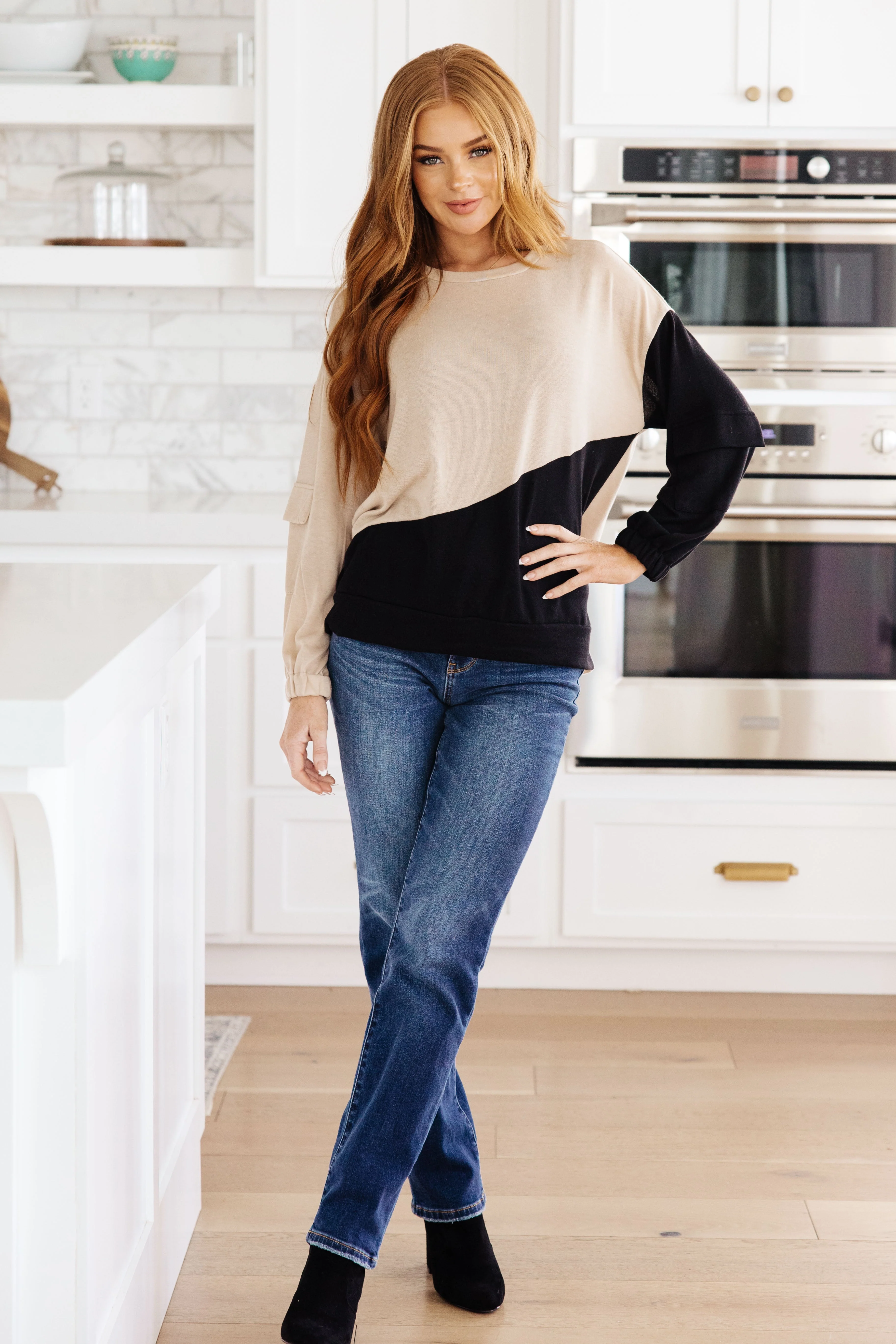 Split Decision Color Block Cargo Sleeve Top - Image 4