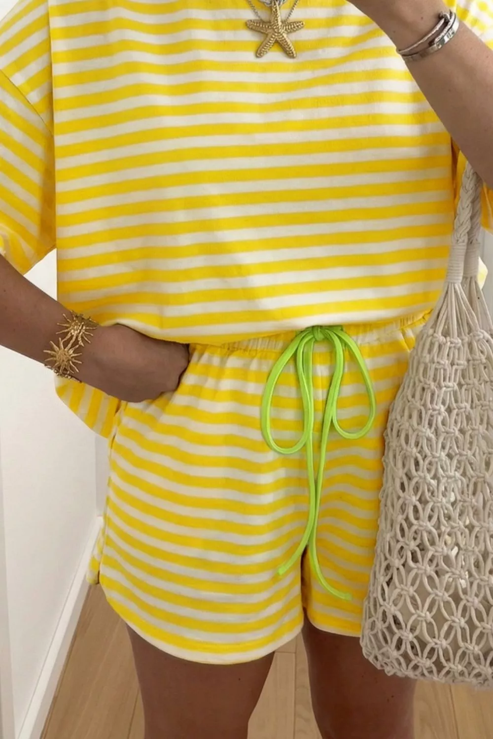 Stripe Contrast Neck Loose Tee and Drawstring Shorts Set - Image 2