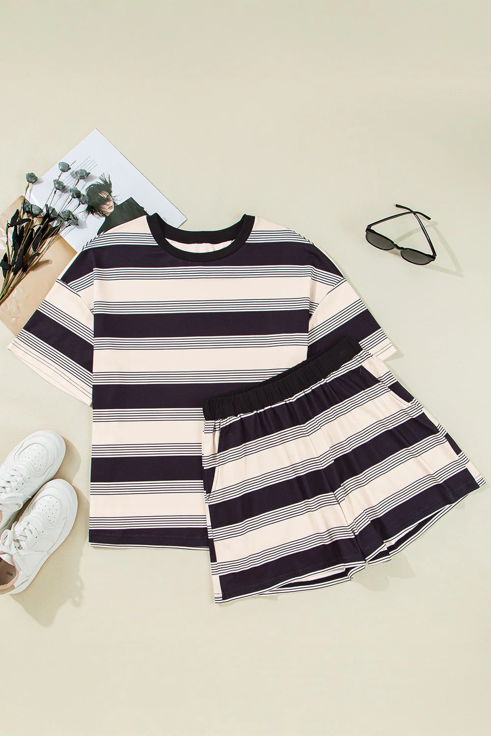 Stripe Half Sleeve T-Shirt and High Waist Pocketed Shorts Set - Image 5