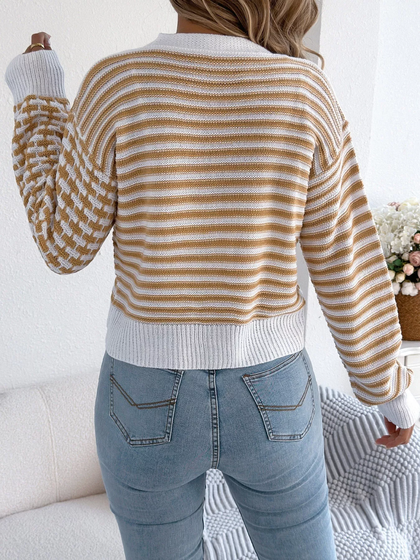 Striped Button-Up Cropped Cardigan - Image 15