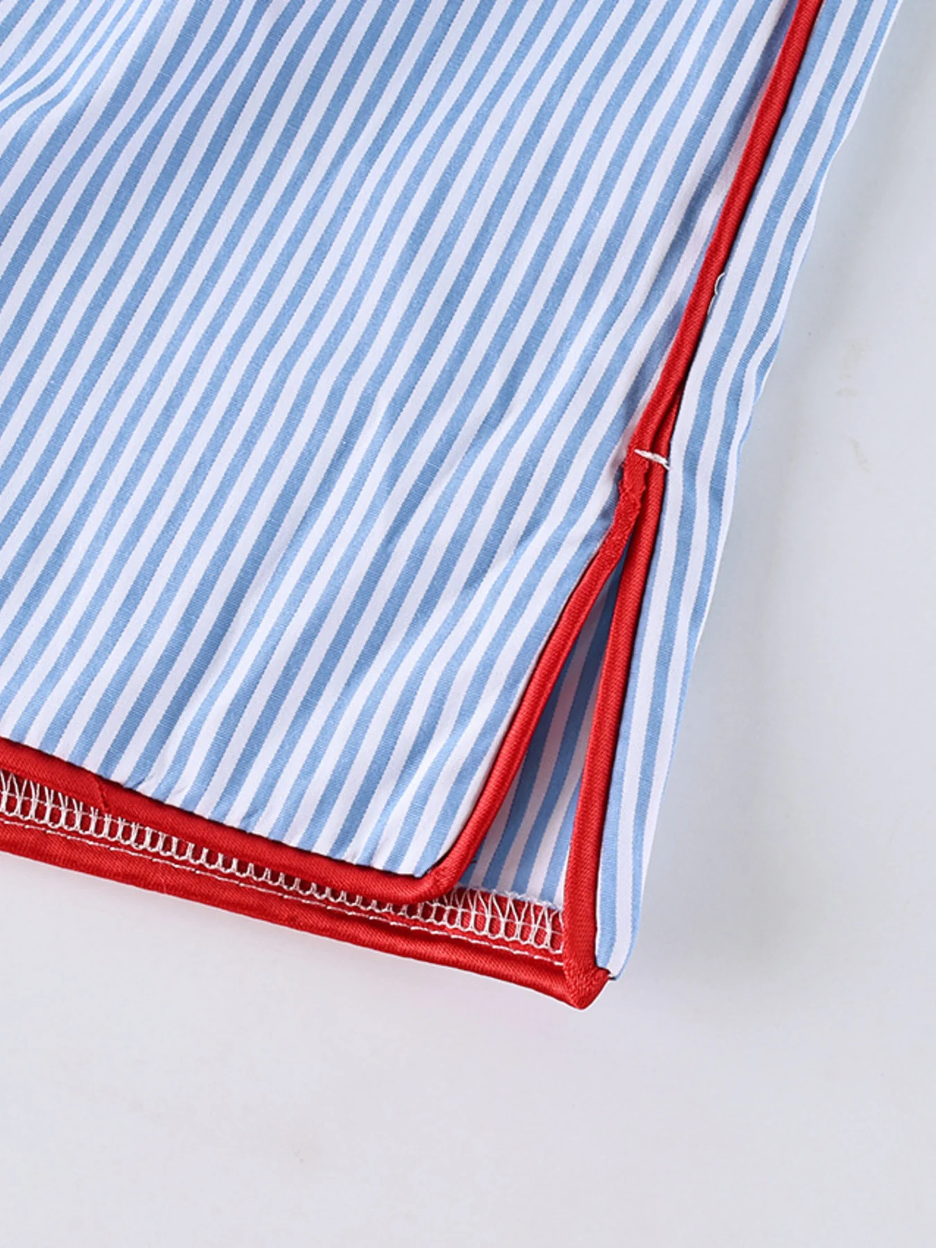 Striped Contrast Trim Top and Shorts Lounge Set - Image 12