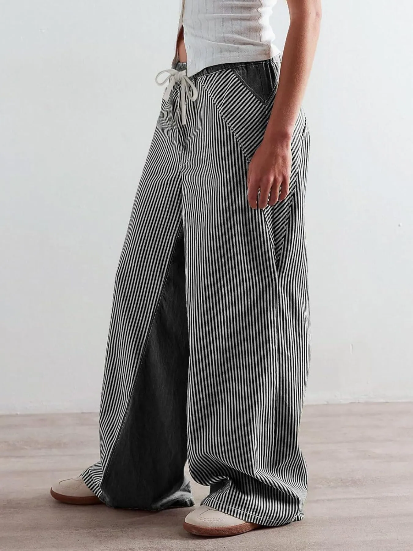 Striped Wide Leg Jeans - Image 10