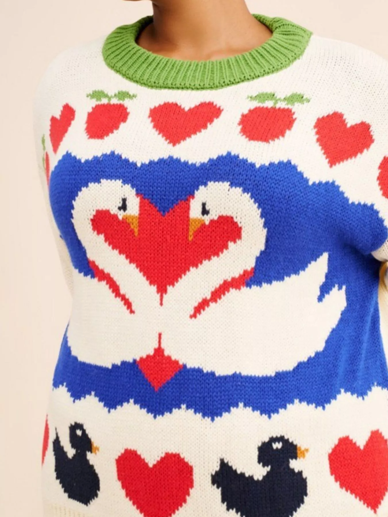Swan Heart Pattern Round Neck Sweater - Image 4