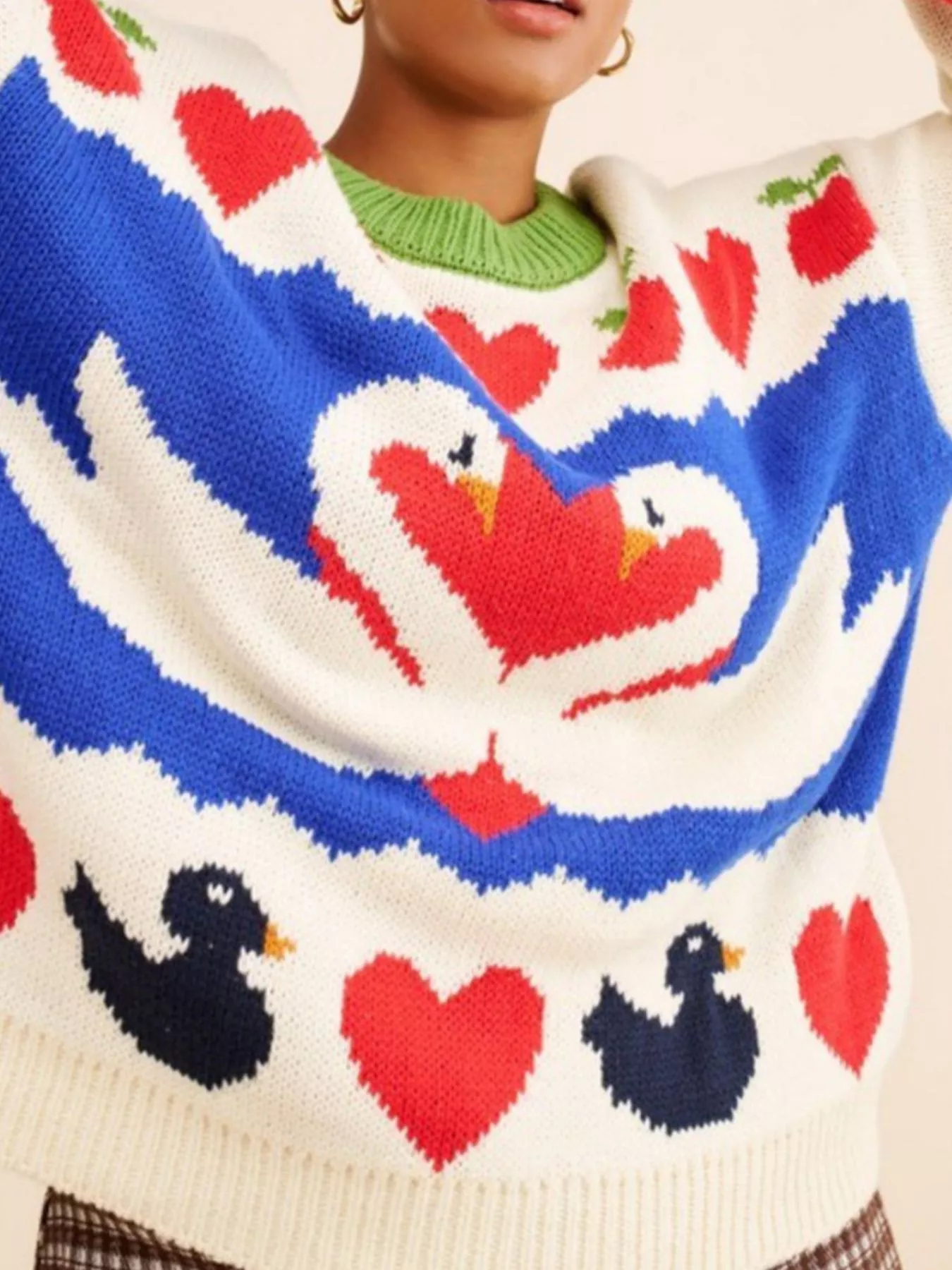 Swan Heart Pattern Round Neck Sweater - Image 5