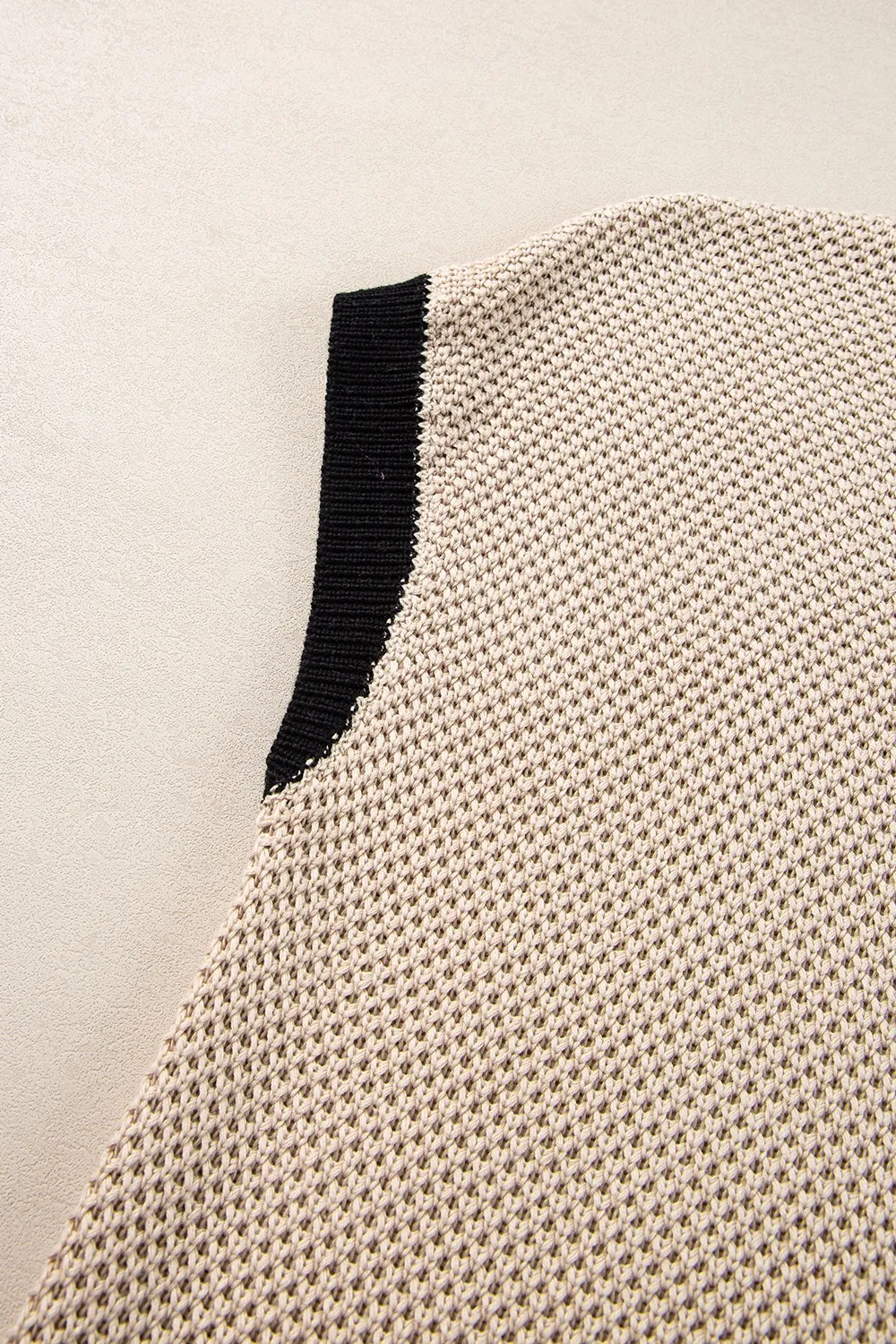 Textured Knit Sweater with Contrast Trim Details - Image 8