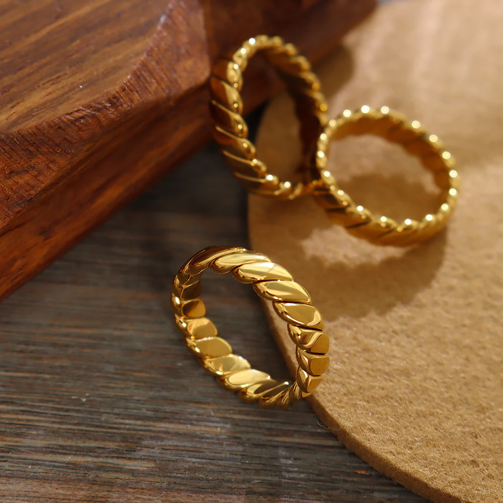 Titanium Steel Gold-Plated Ring - Image 3