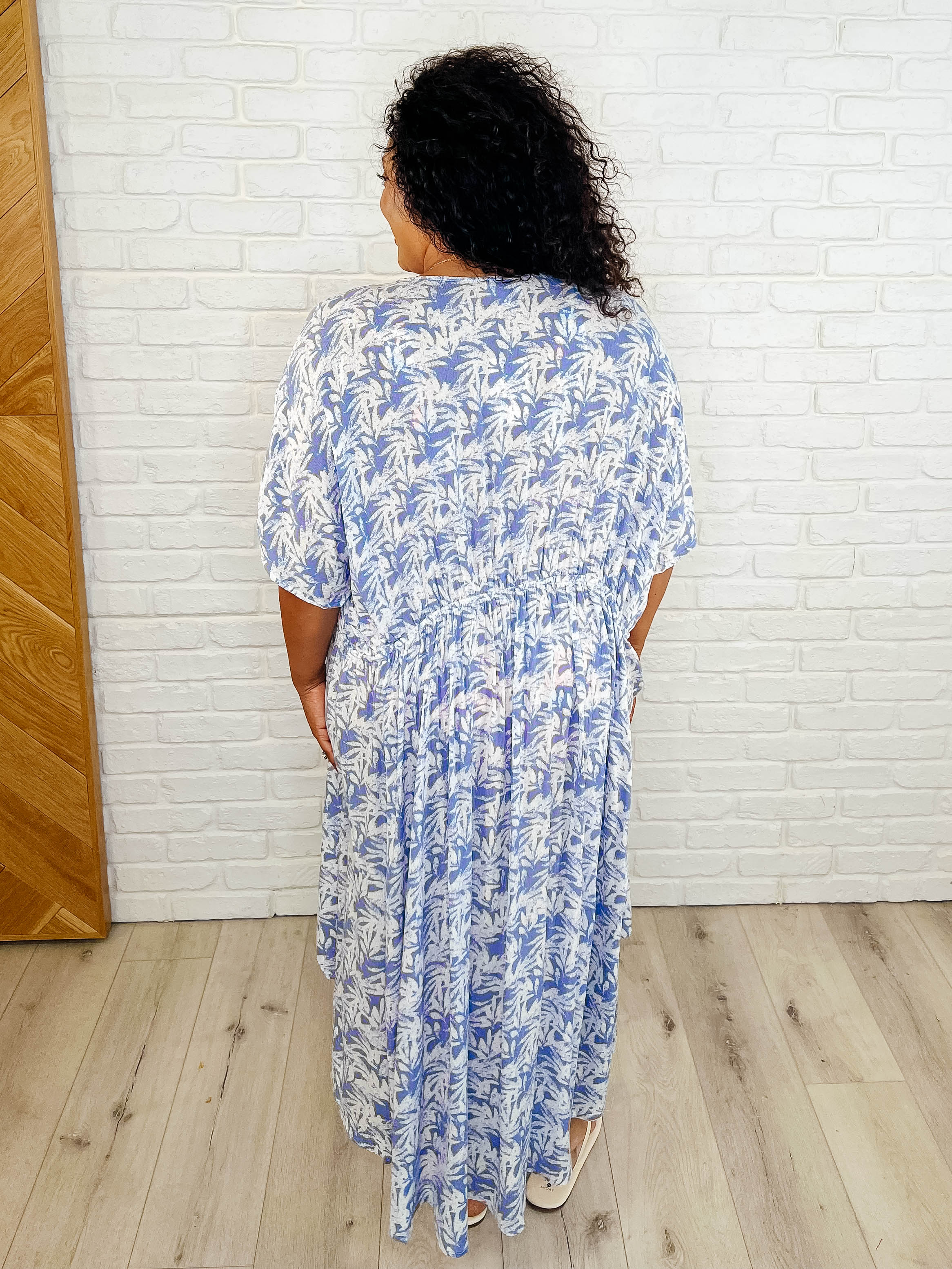 Tropical Print Gauze Kimono with Elastic Waist Tie in Periwinkle - Image 8