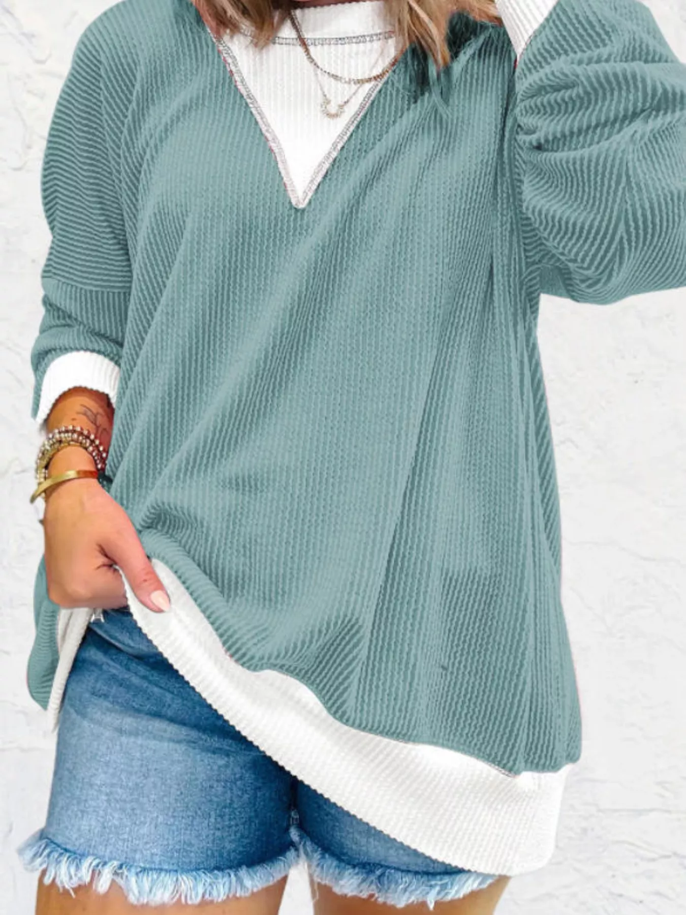 Two-Tone Ribbed Knit Sweatshirt - Image 20