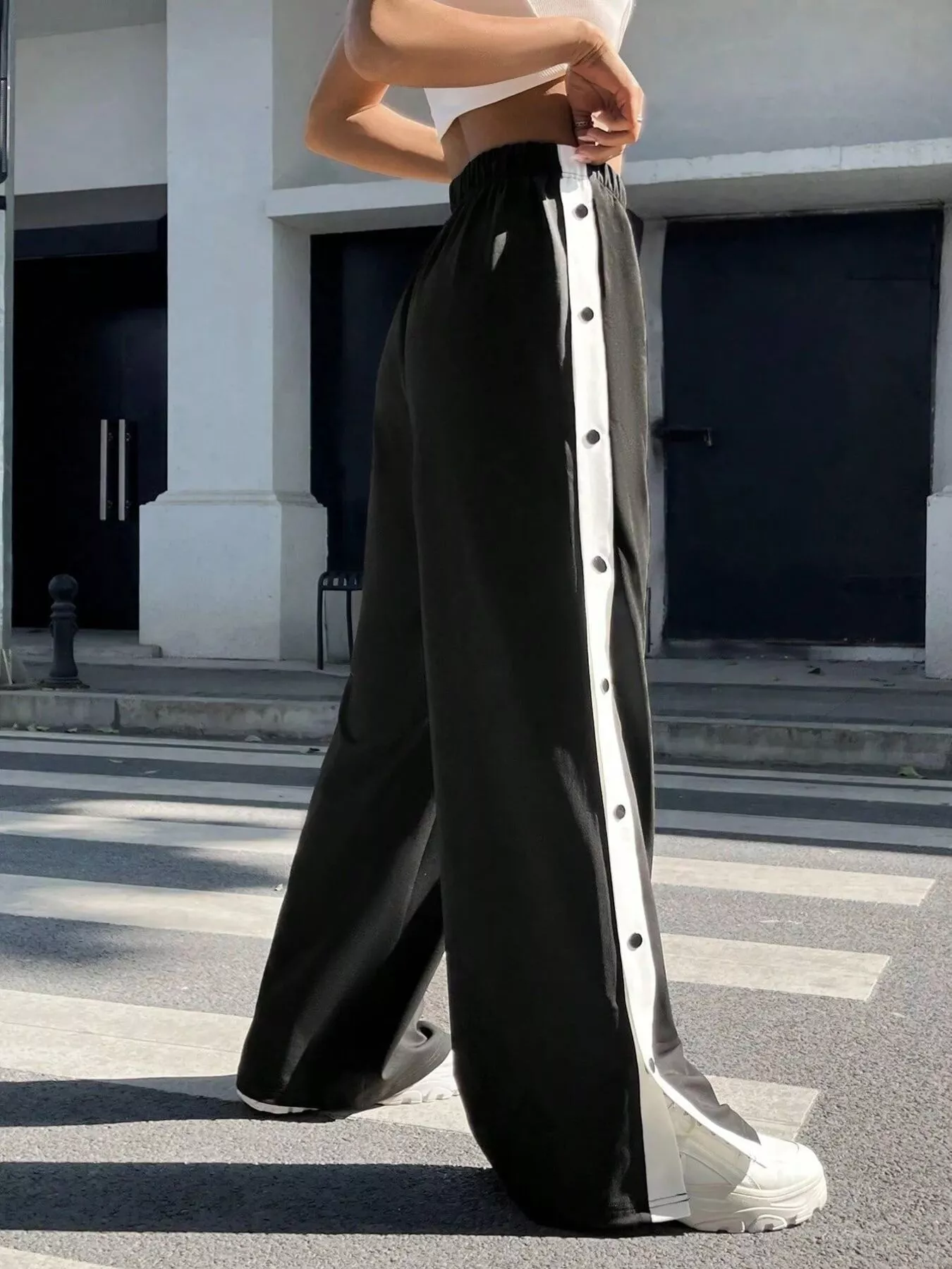 Two-Tone Side Snap Wide Leg Pants - Image 4