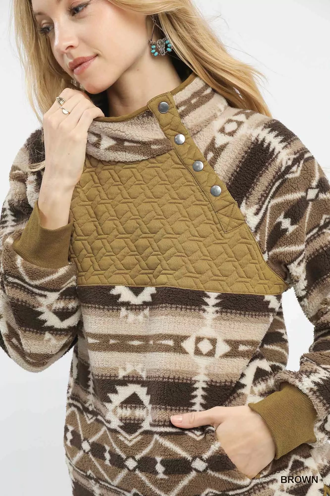 Umgee Aztec Print Sherpa Pullover - Image 6