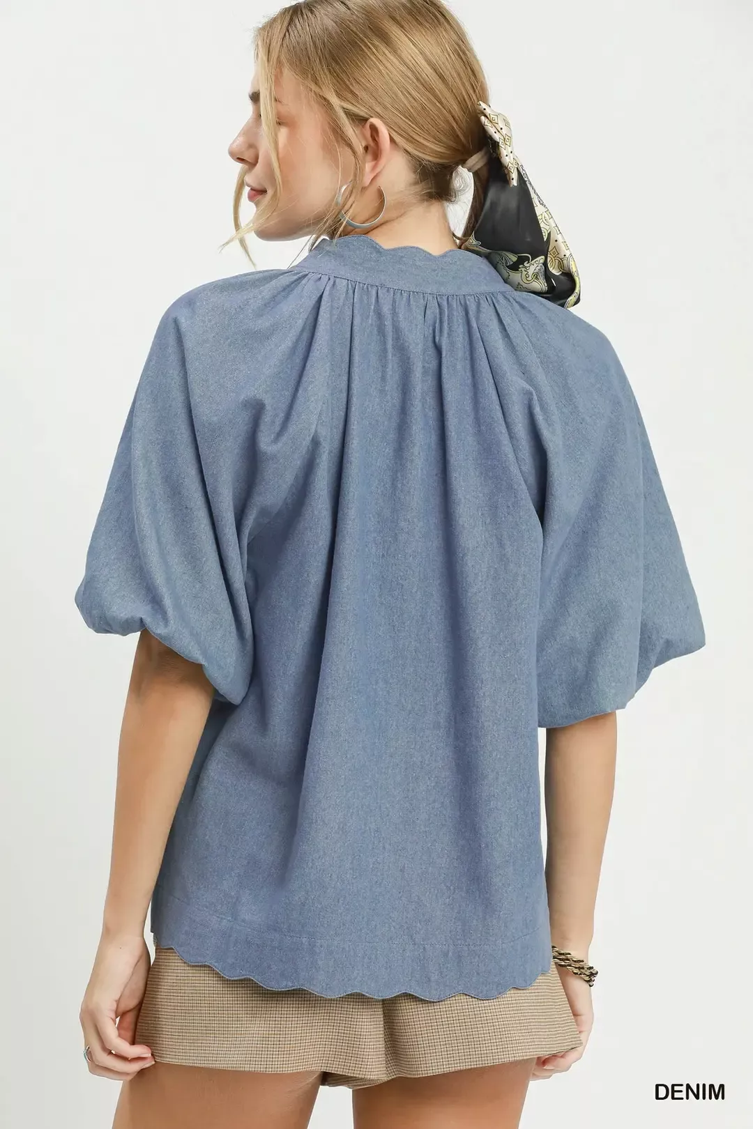 Umgee Chambray Scallop Hem Puff Sleeve Top - Image 3