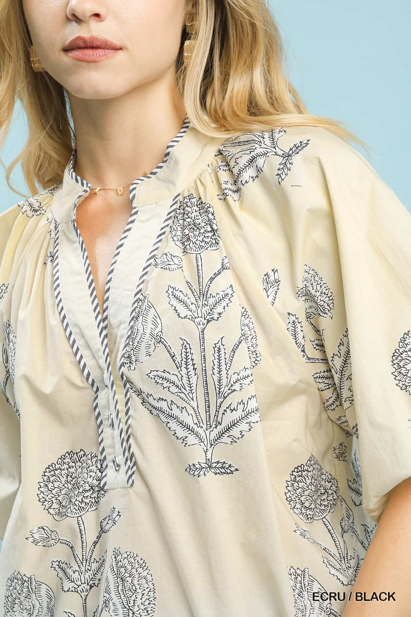 Umgee Floral Print V-Neck Top - Image 5