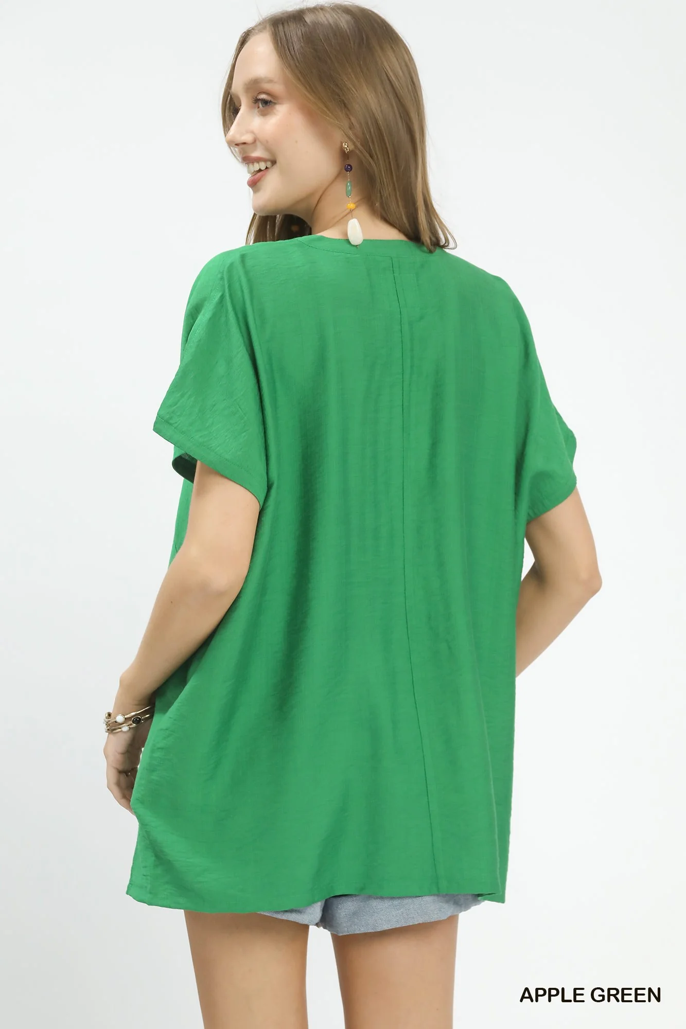 Umgee Flowy V-Neck Short Sleeve Blouse - Image 3