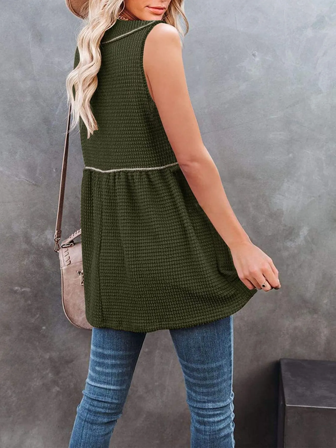 V-Neck Contrast Trim Waffle Knit Tank Top - Image 23