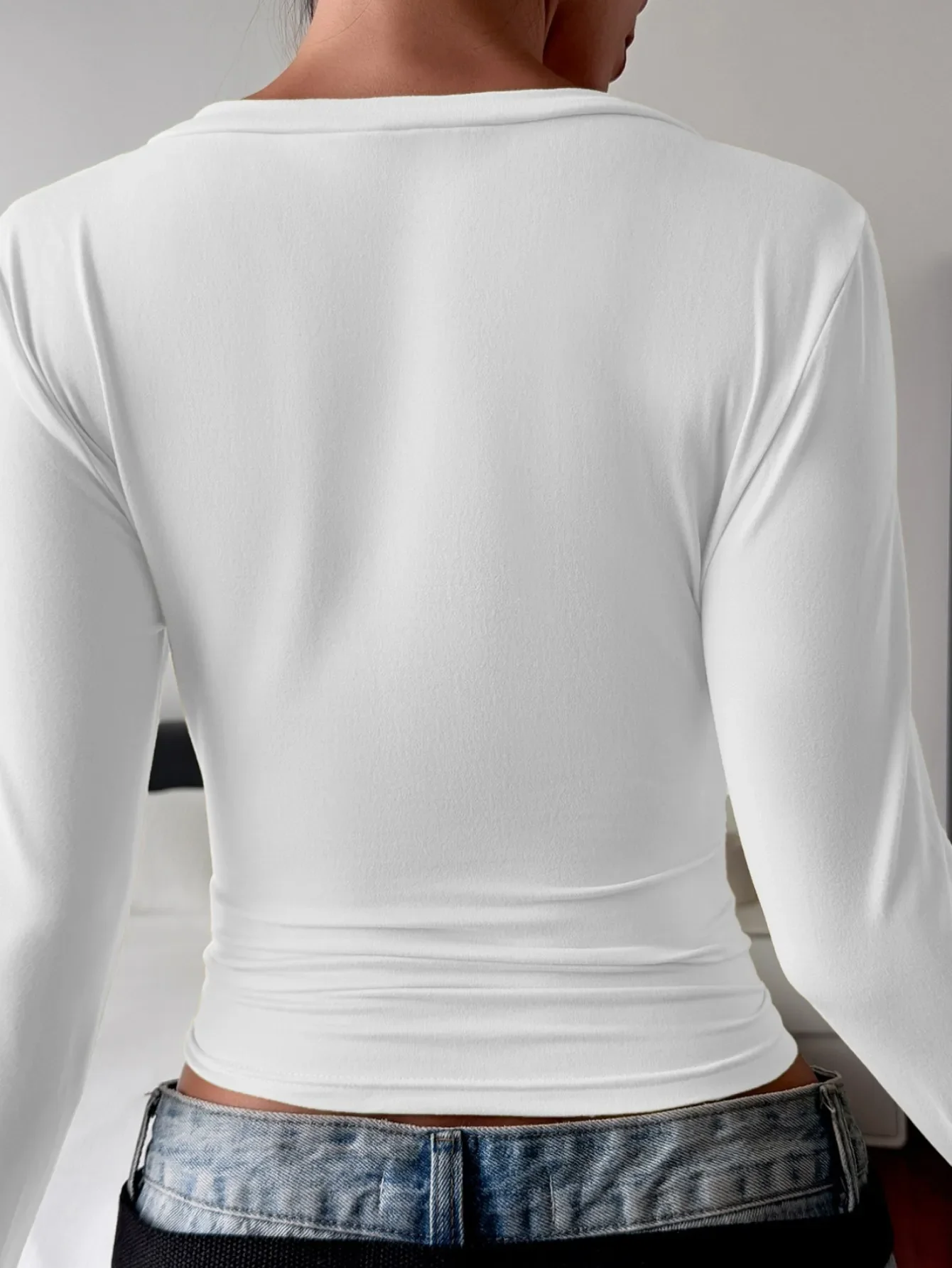 V-Neck Long Sleeve Fitted T-Shirt - Image 6