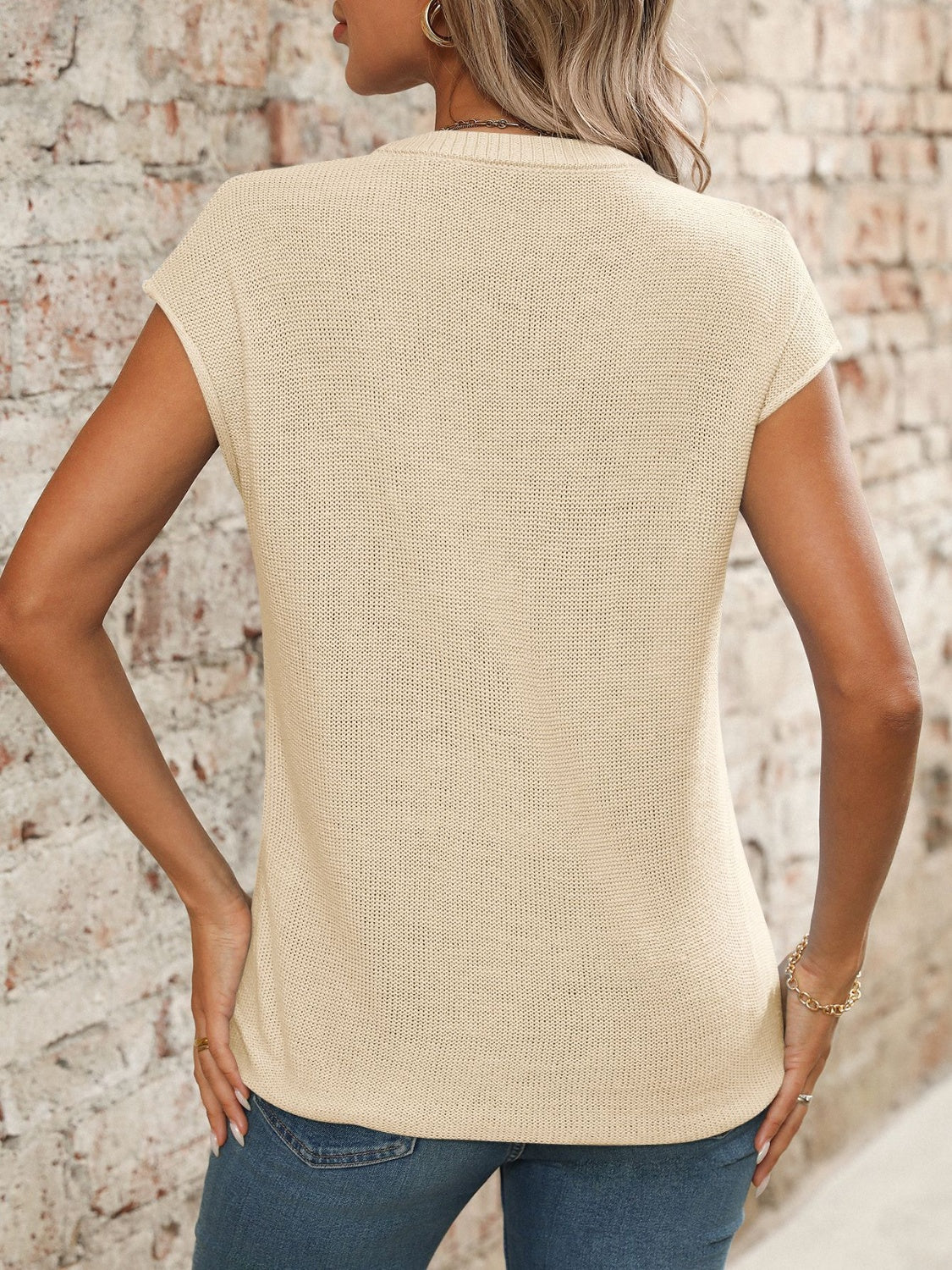 V-Neck Short Sleeve Knit Top - Image 5