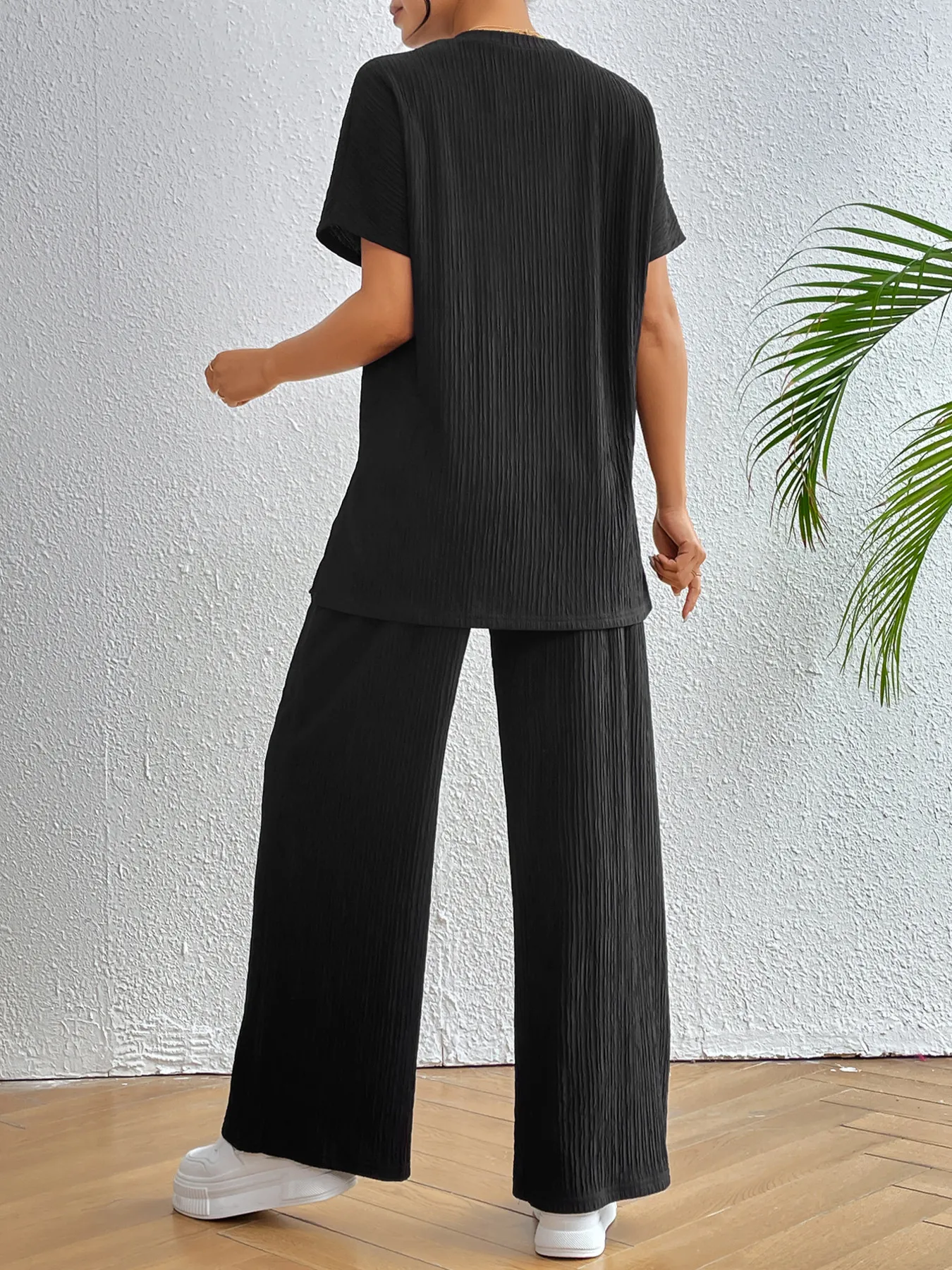 V-Neck Short Sleeve Top and Pants Set - Image 7