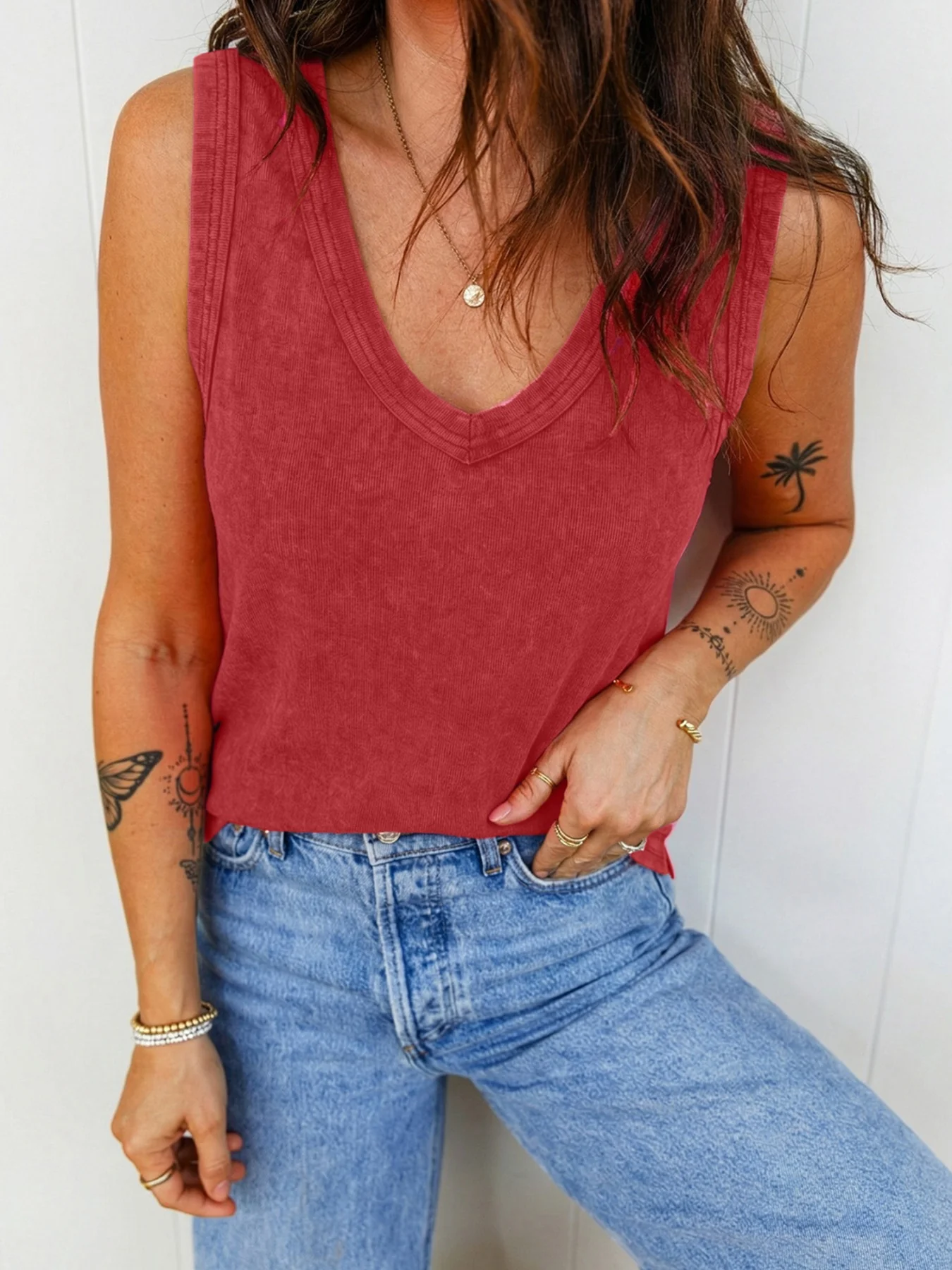 Wash V-Neck Tank Top - Image 4