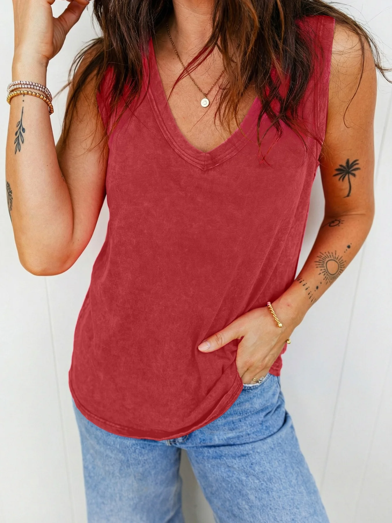 Wash V-Neck Tank Top - Image 5
