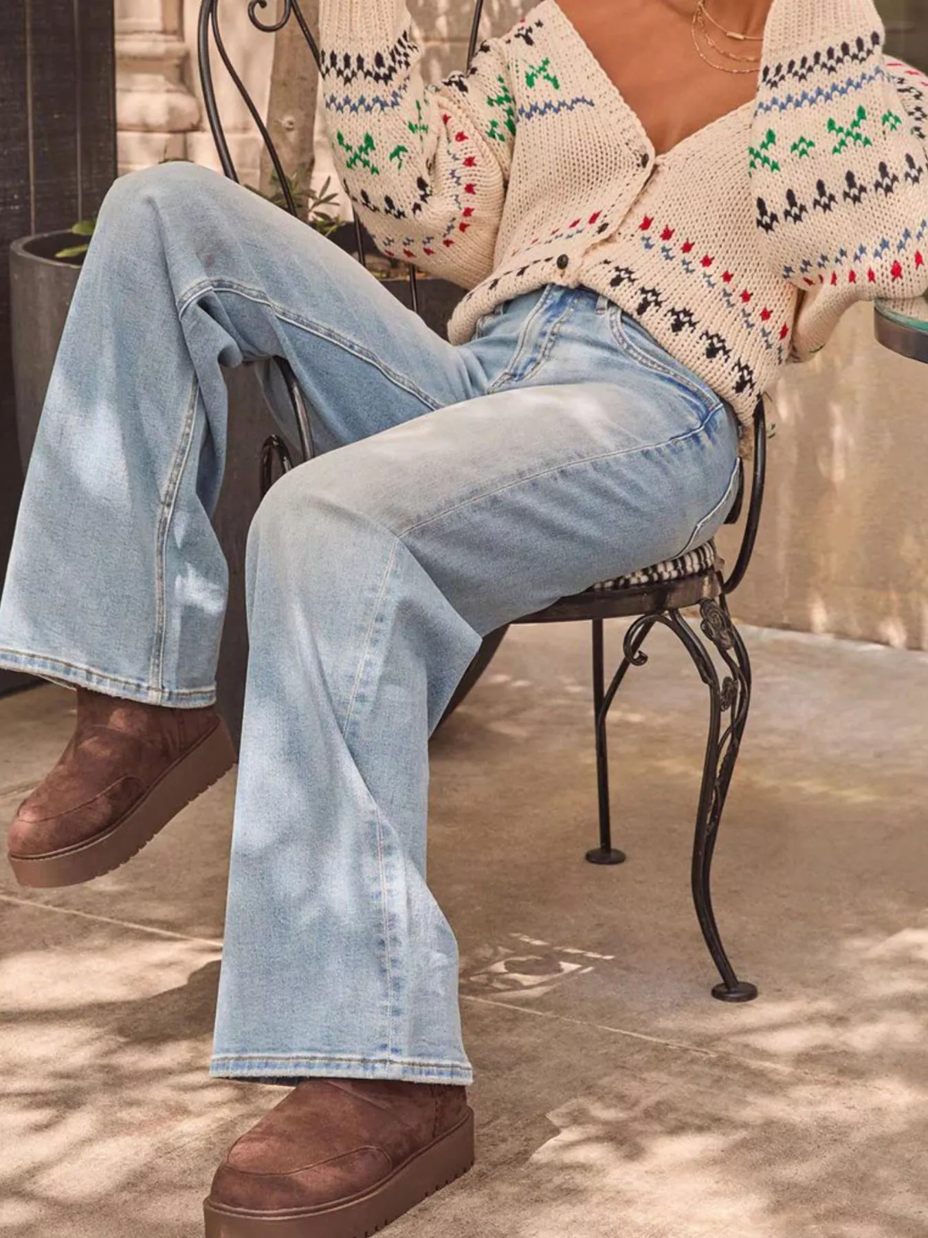 Washed Wide Leg Jeans - Image 4