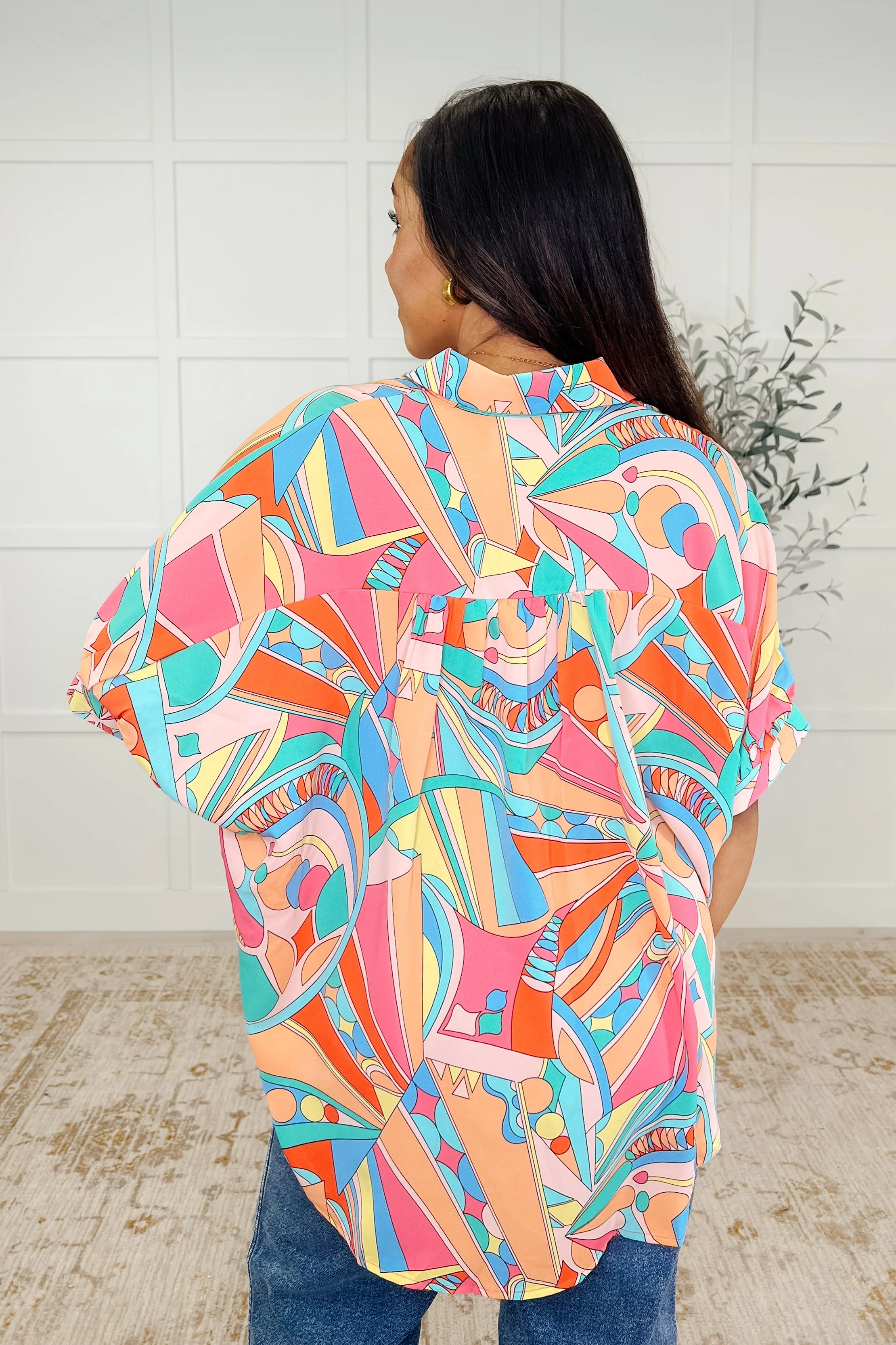 Wide Eyed Abstract Print Batwing Blouse - Image 4