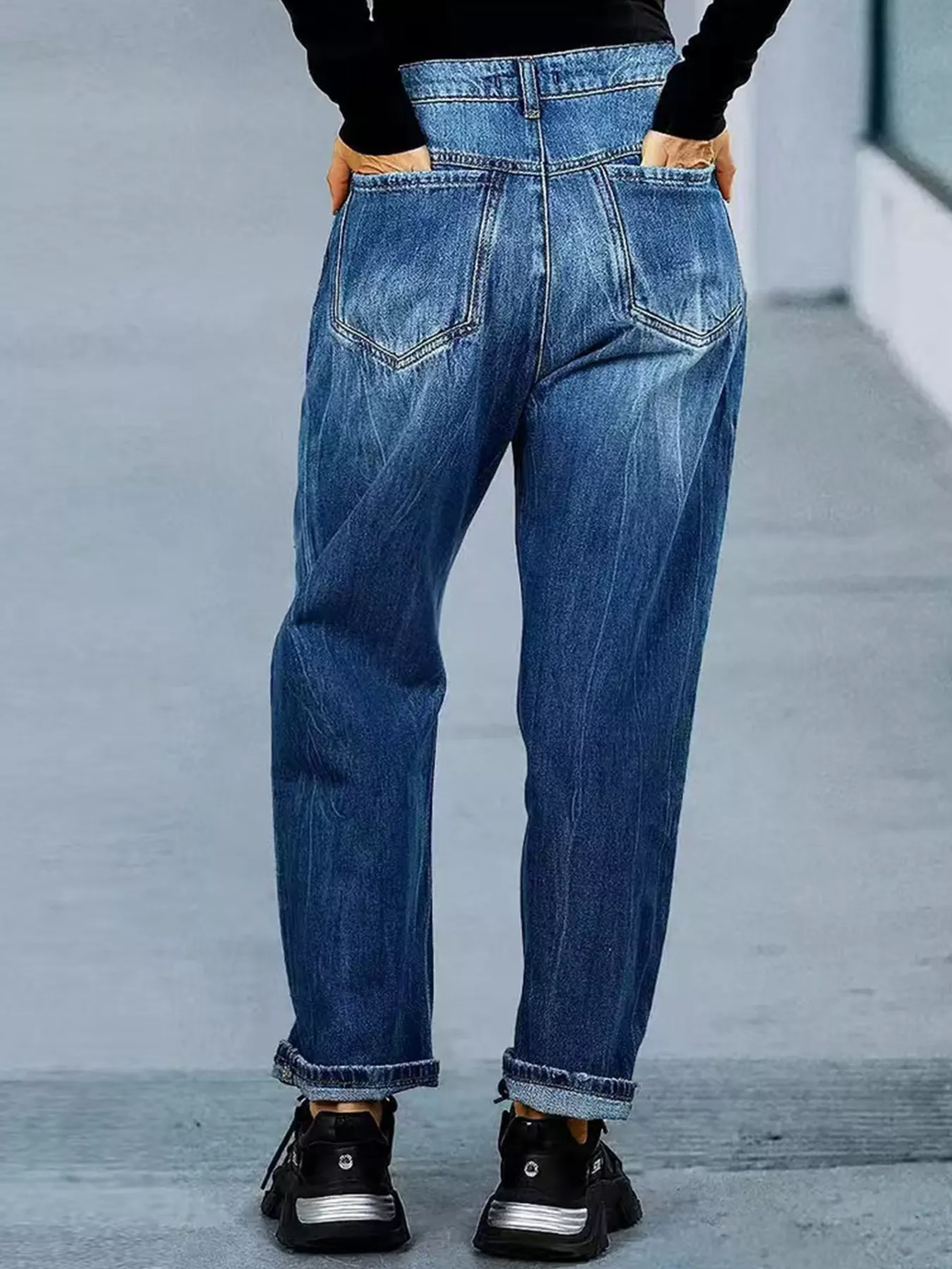 Wide Leg Jeans with Pockets - Image 3