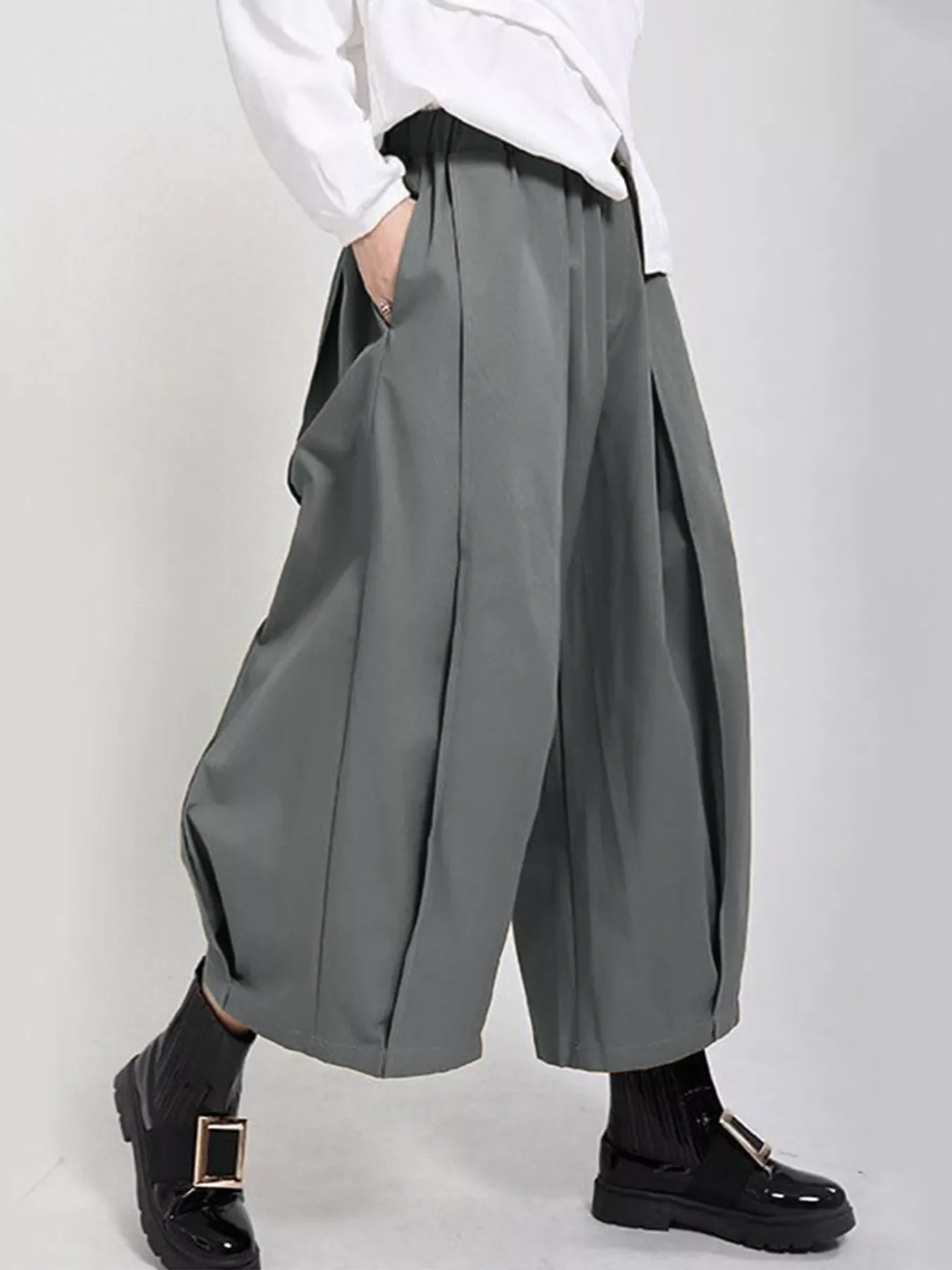 Wide Leg Pleated Detail Pants - Image 5
