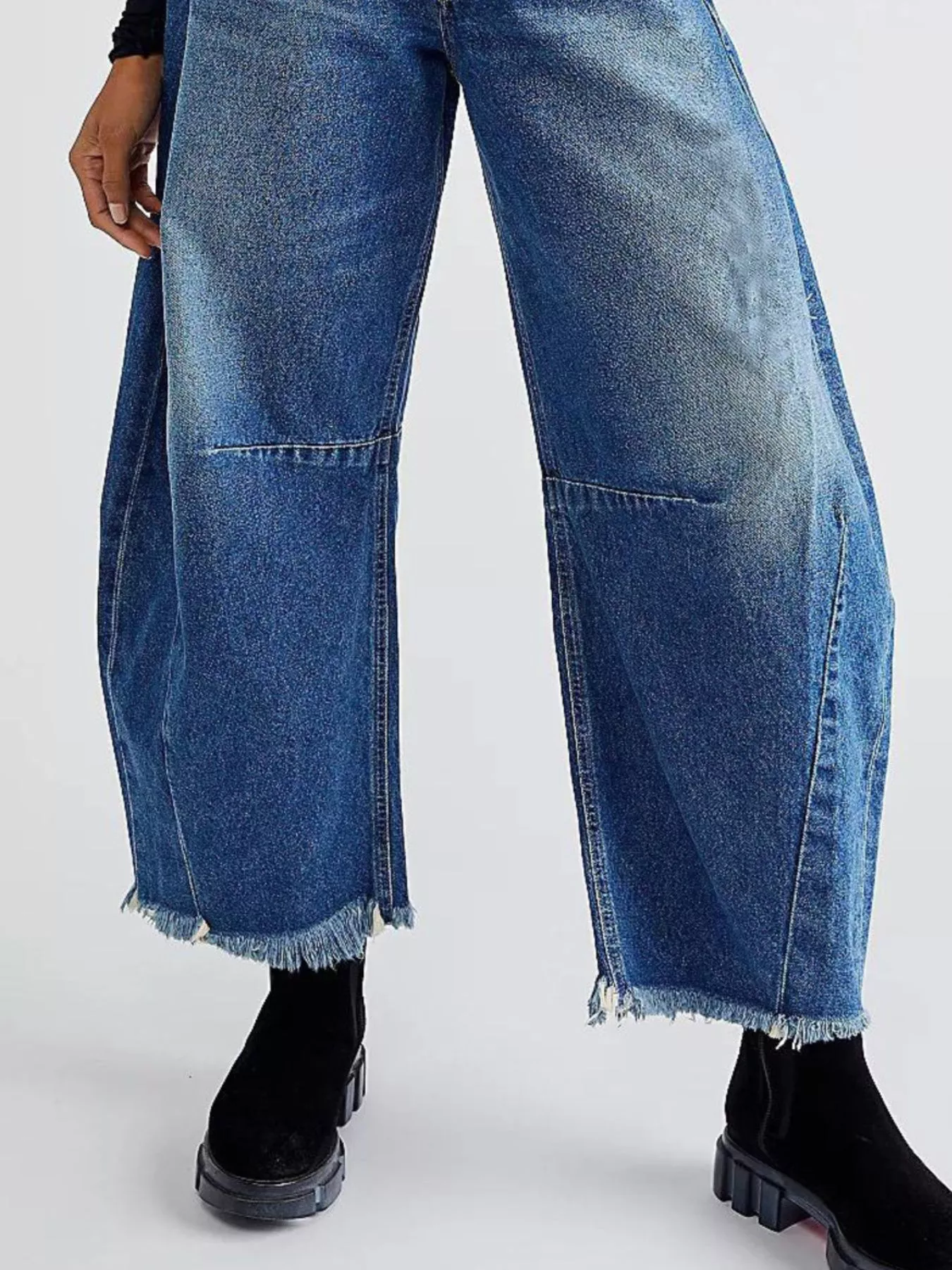 Wide Leg Raw Hem Jeans - Image 3