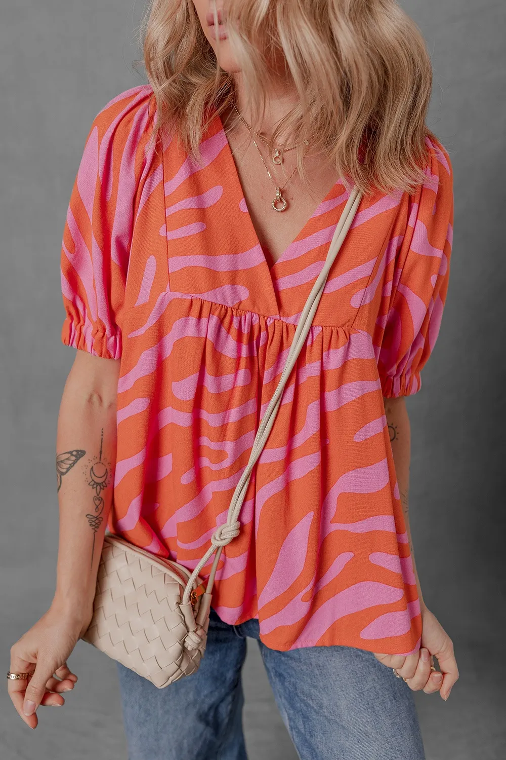 Zebra Stripe Print Ruched Cuff Half Sleeve V Neck Blouse - Image 2